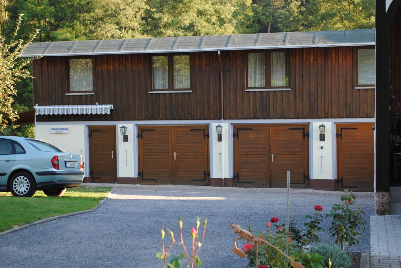 Fewo An Der Klosterruine Paulinzella Mit Kostenfreien Parkplatz Und Wlan Luaran gambar